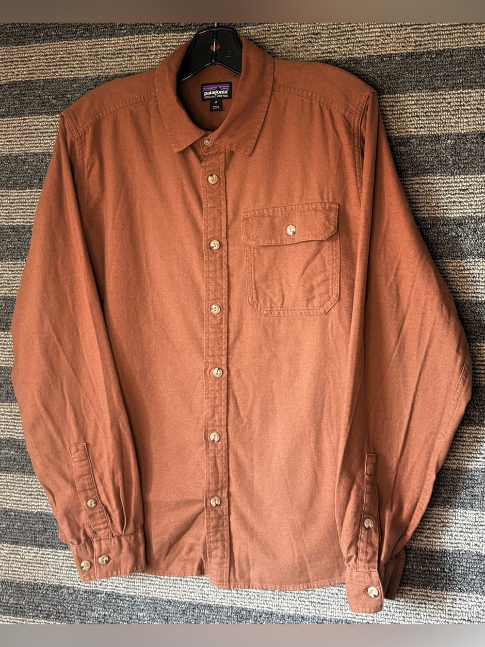 Patagonia Men's Organic Cotton Brown Button-Up Shirt Medium EUC